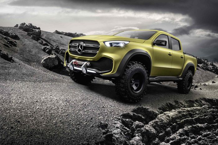 Mercedes X-Class е обемист пикап, който влиза в производство през 2017